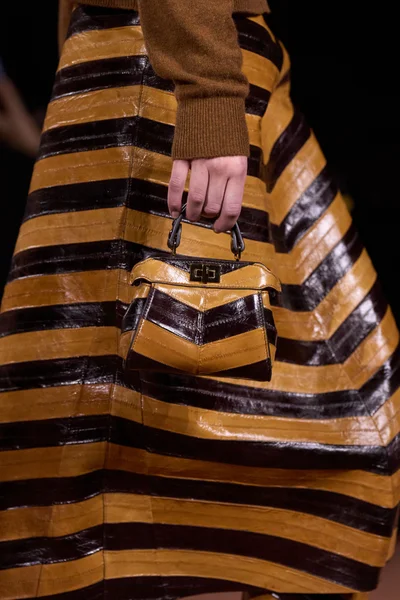 Look 121